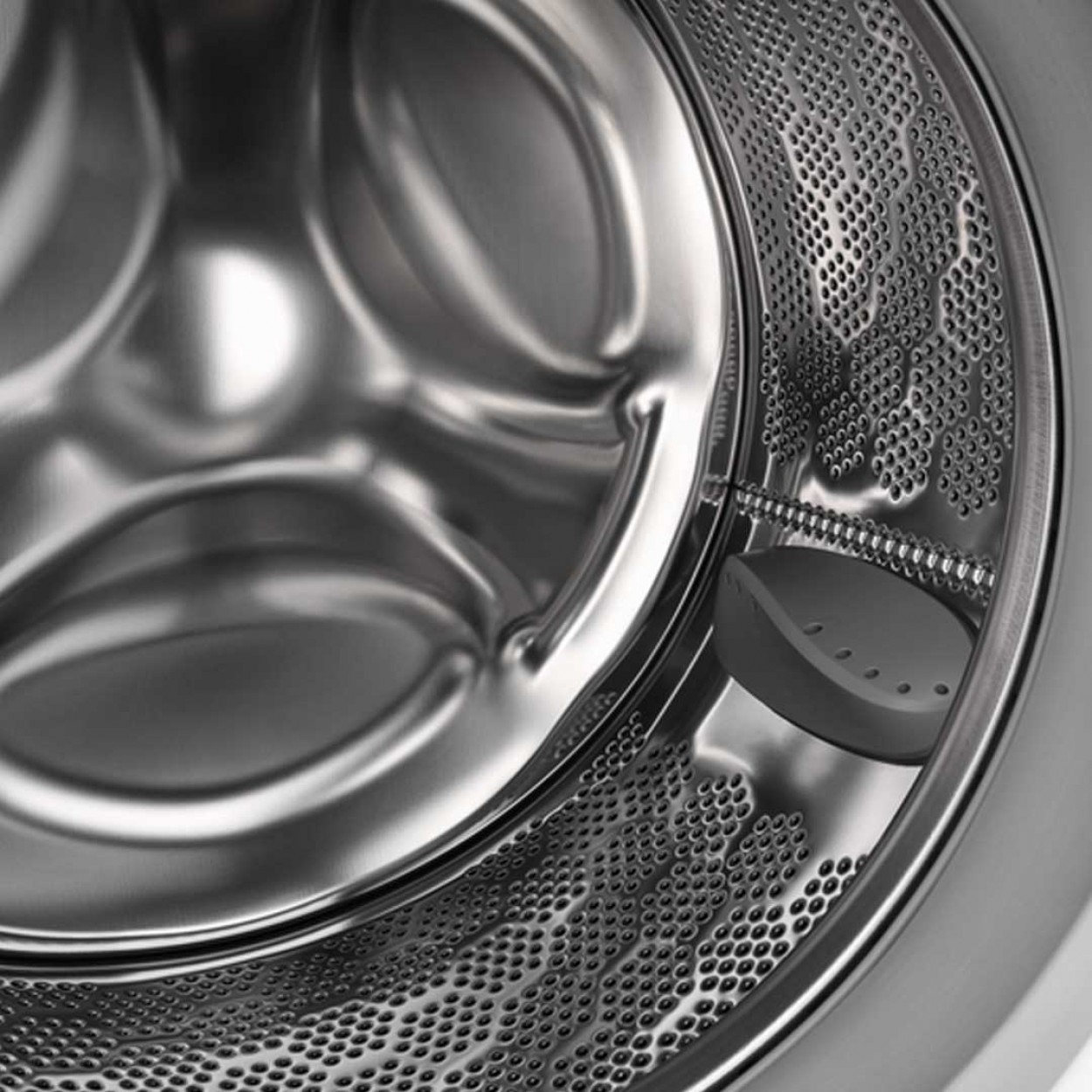 Máquina de Lavar Roupa AEG L6FBI947P