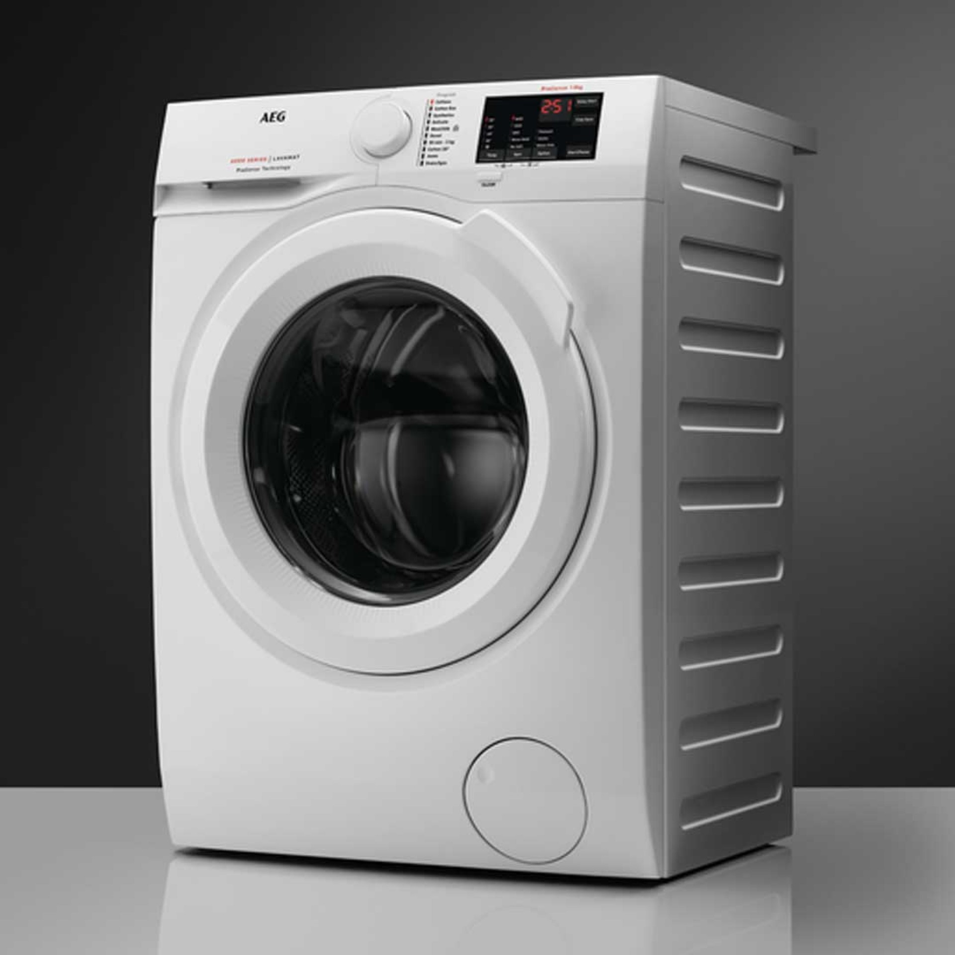 Máquina de Lavar Roupa AEG L6FBI947P