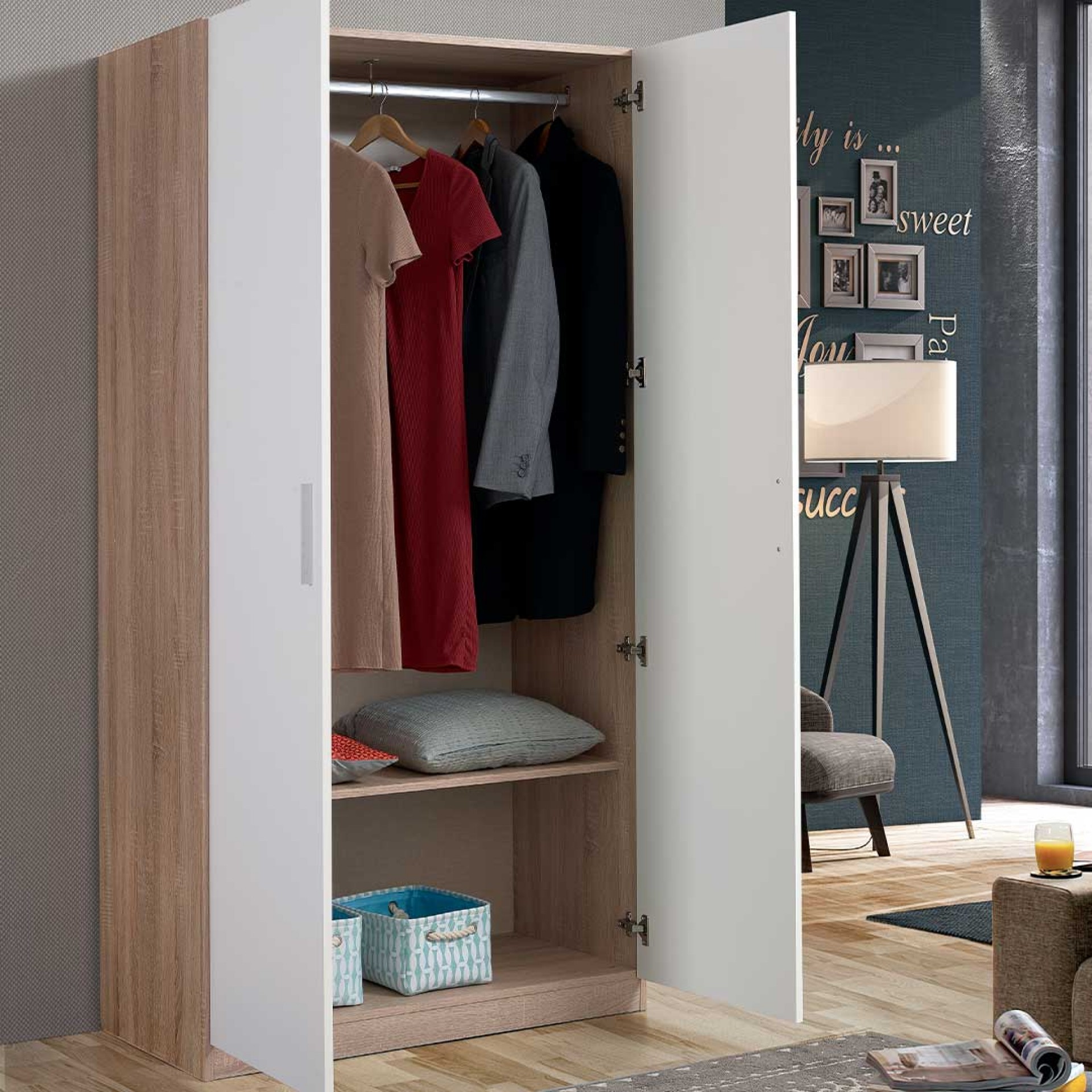 Roupeiro JOM Industria Chaves com 2 portas de abrir