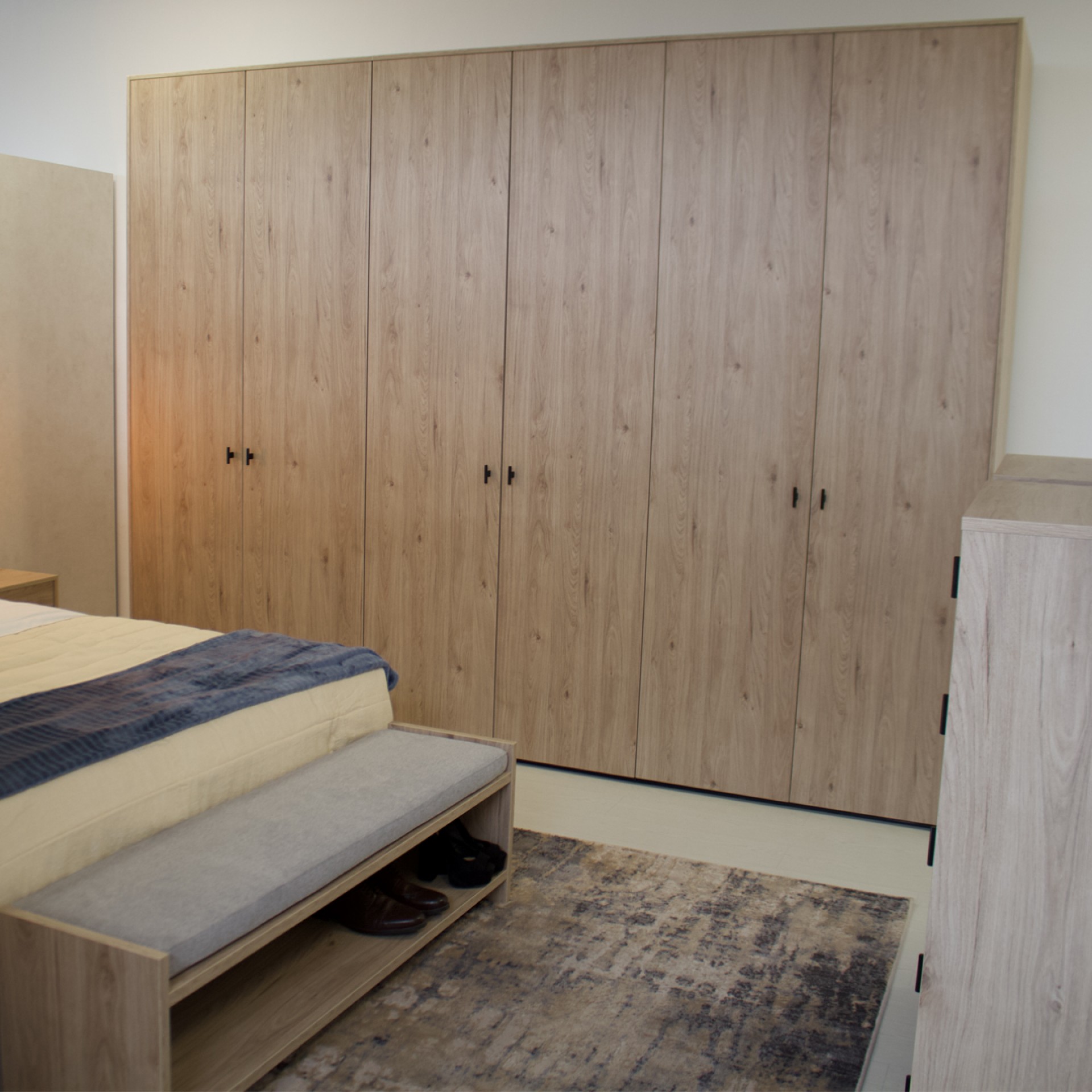 Roupeiro modular portas abrir JOM Industria Peniche