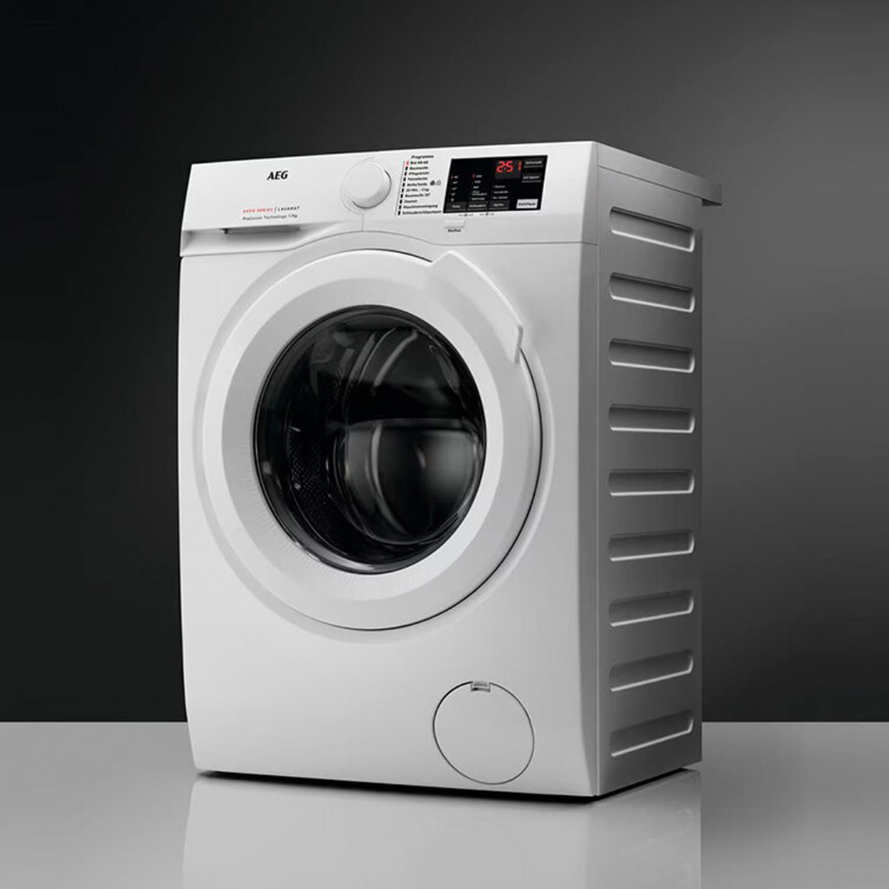 Máquina de Lavar Roupa AEG LFA6I8472A