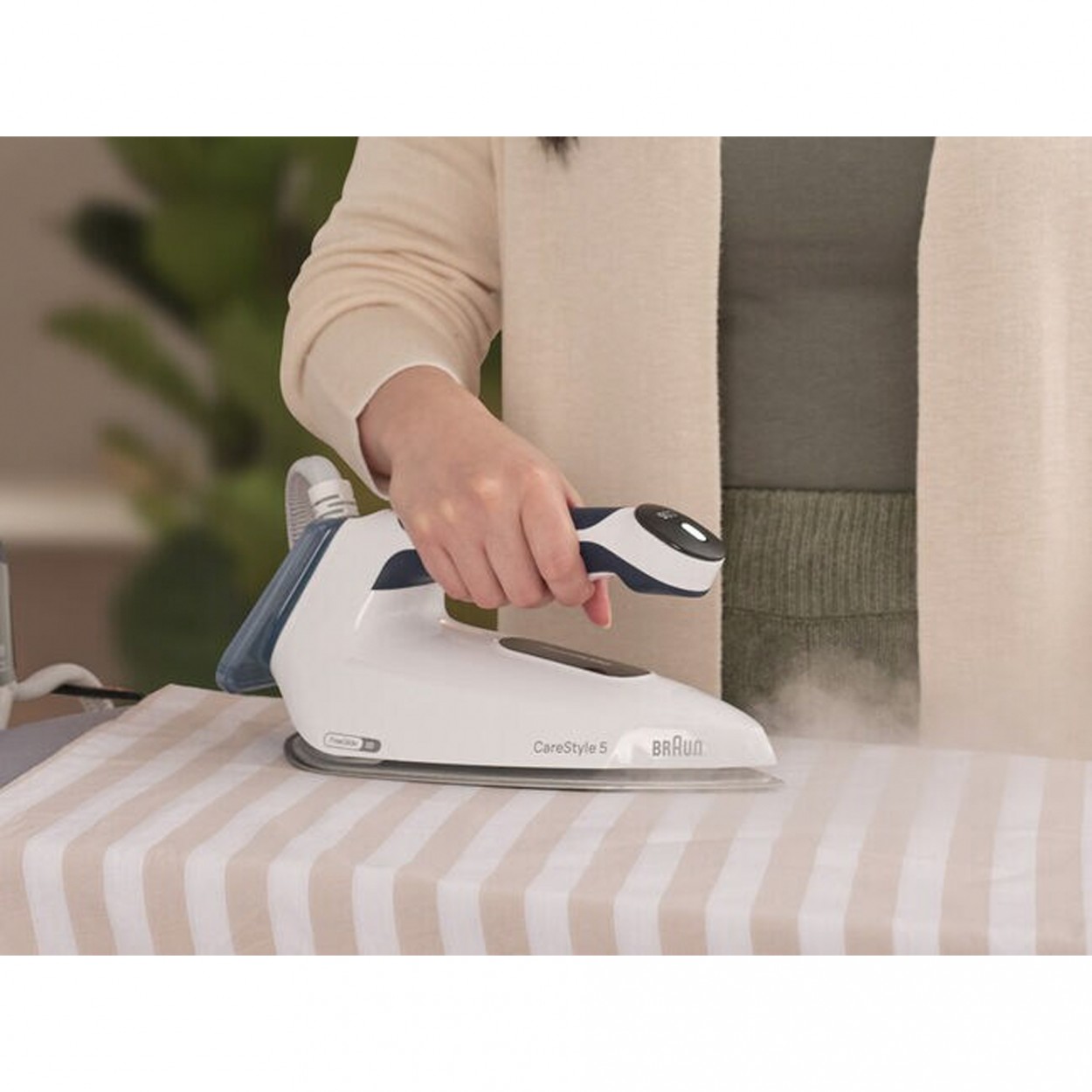 Ferro com Caldeira BRAUN IS 5245 BL