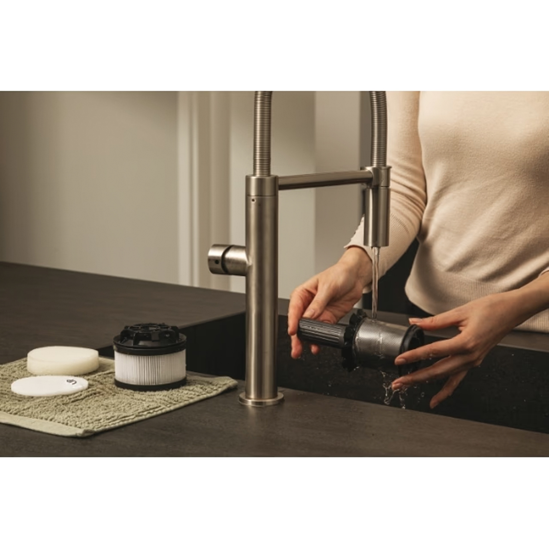 Aspirador Vertical HOOVER HF1P10H 011