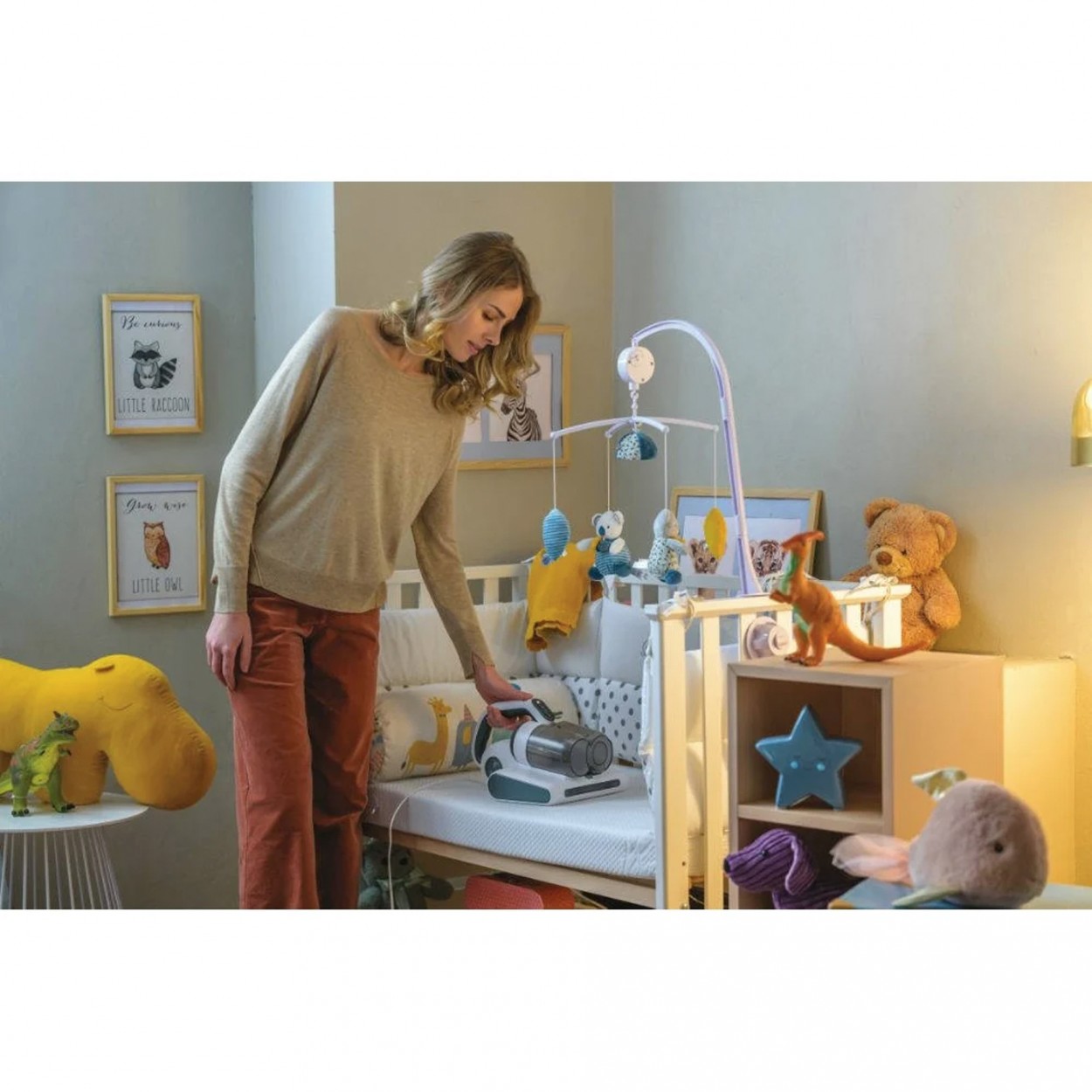 Mini Aspirador HOOVER HMC510UV 011