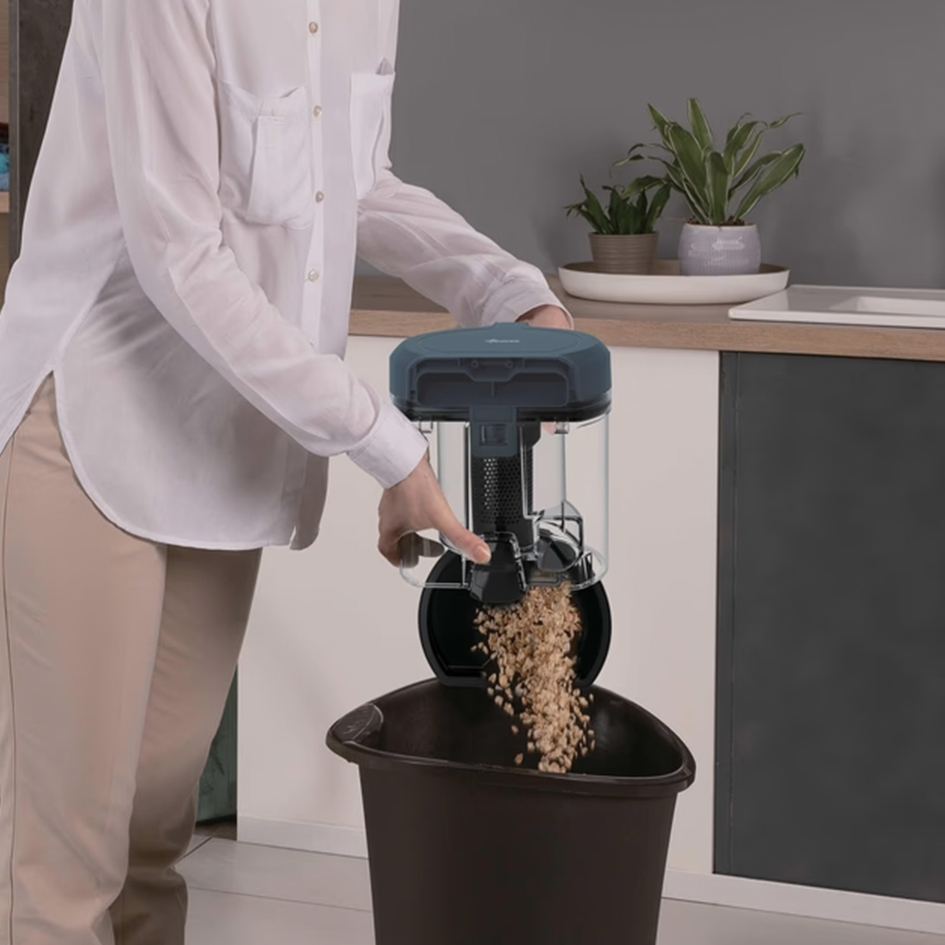 Aspirador sem Saco HOOVER HP210H 011