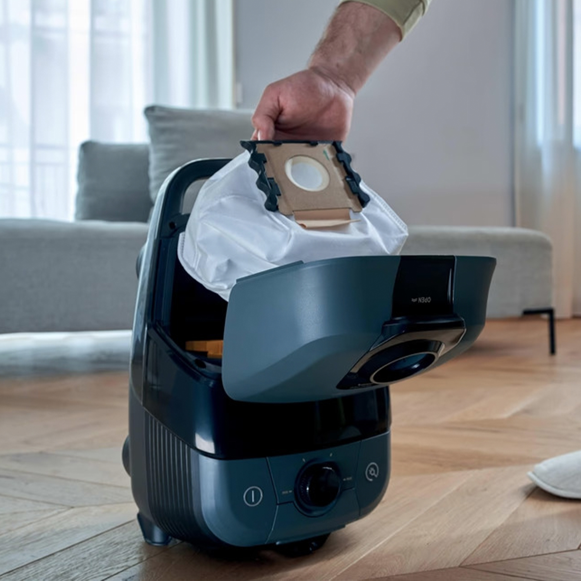 Aspirador com Saco HOOVER HE210H 011