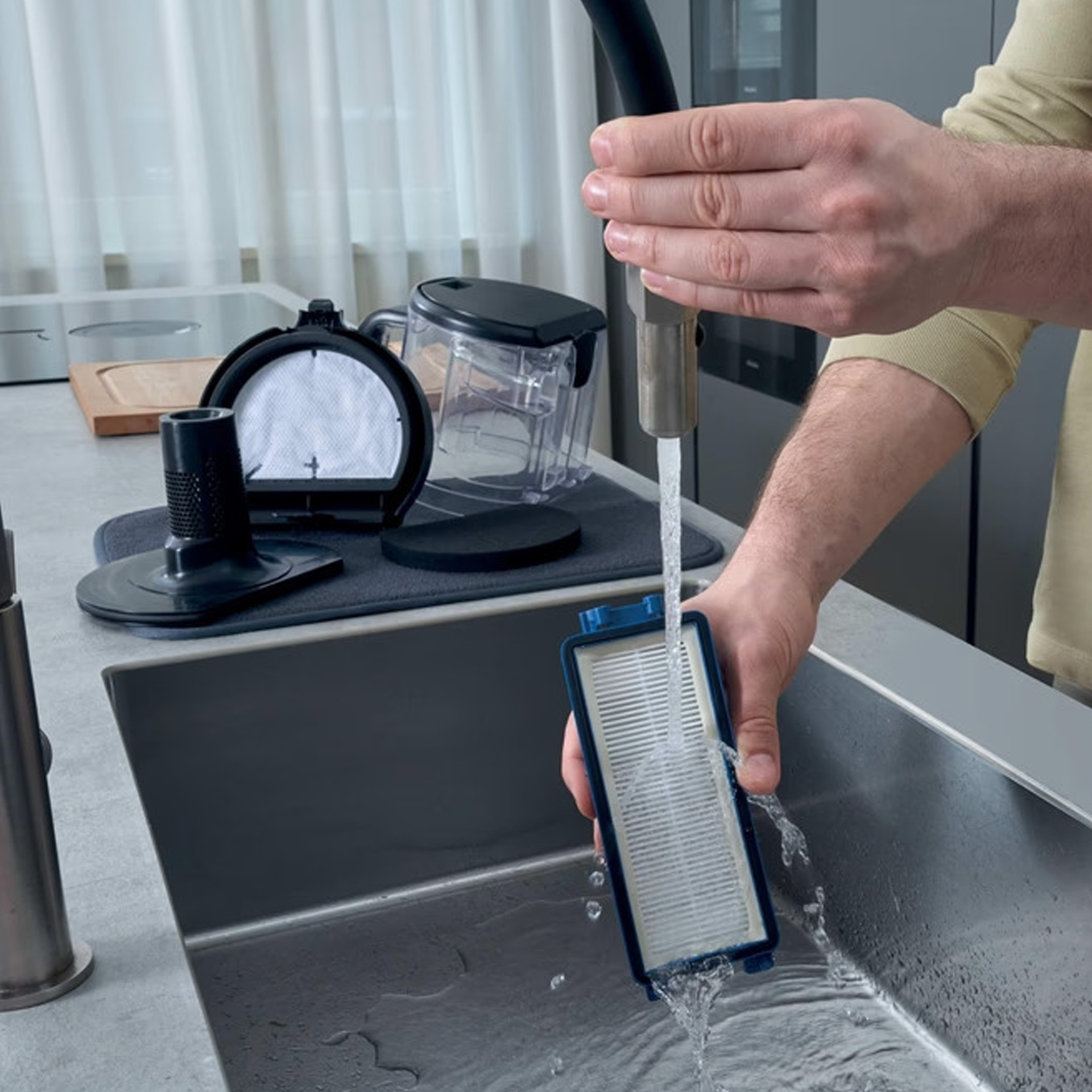 Aspirador sem Saco HOOVER HP410P 011