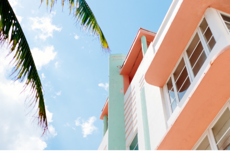 Como incluir a cor Pantone 2024 na decorao?